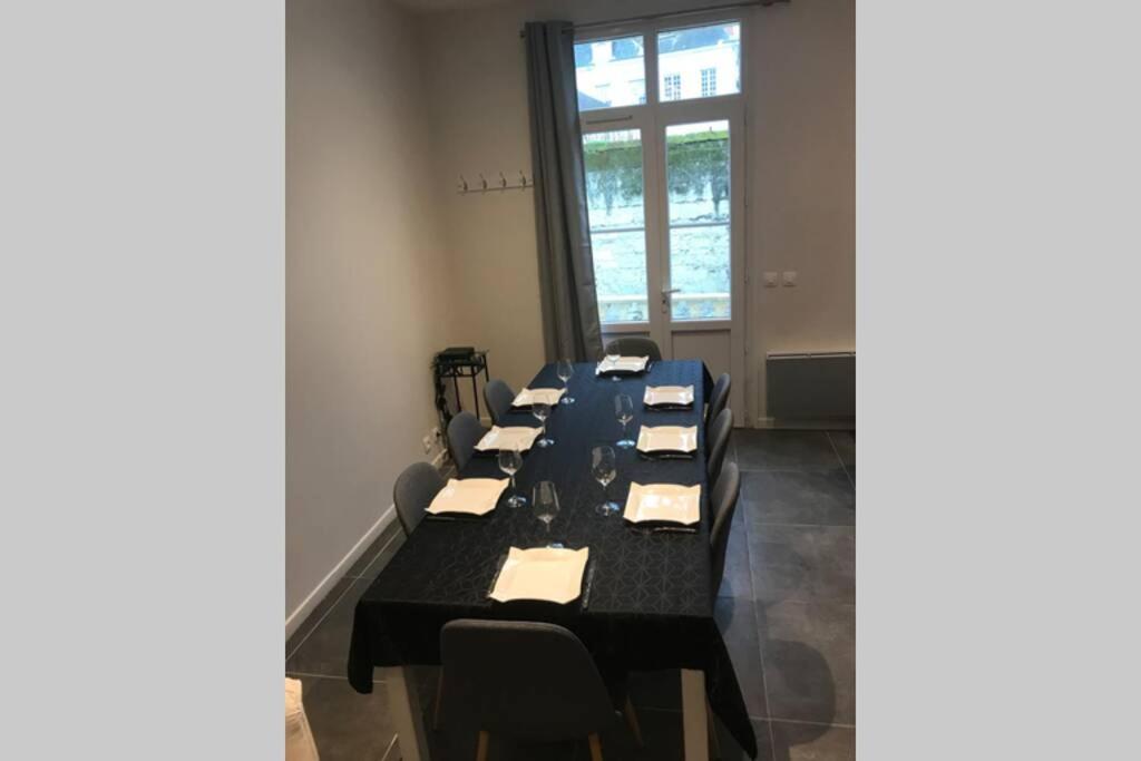 Jolie Maison Tuffeau Centre De Saumur Avec Local Velos ソミュール エクステリア 写真
