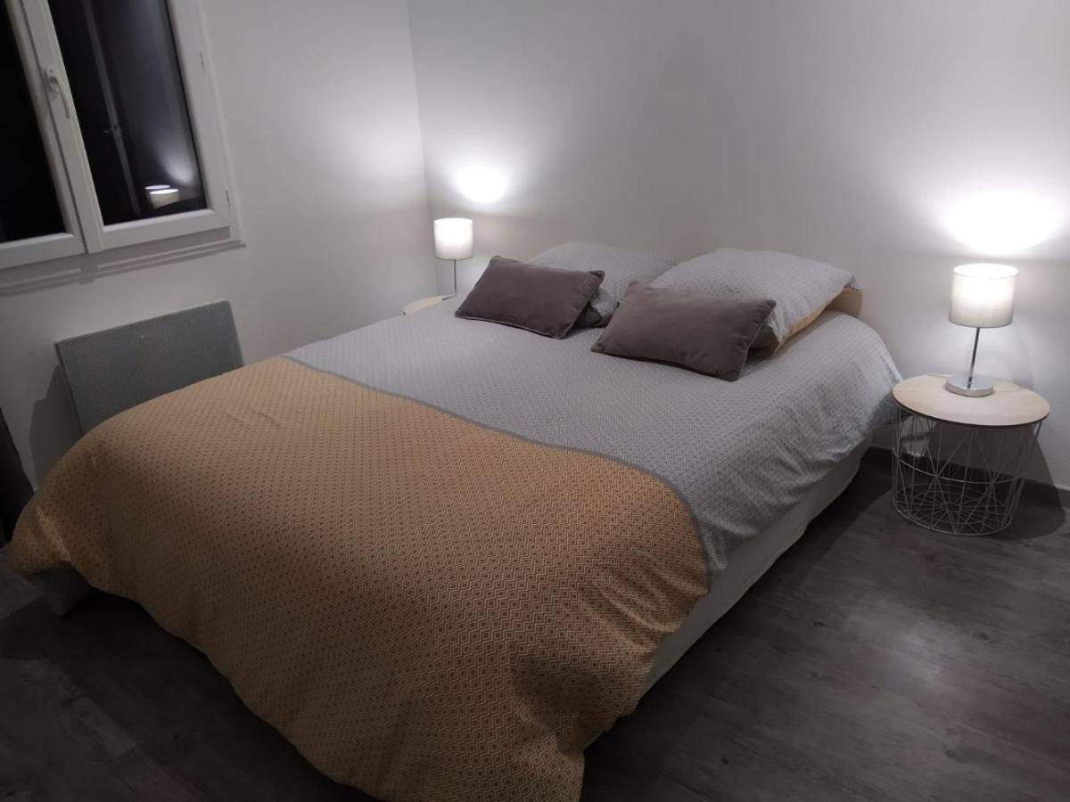 Jolie Maison Tuffeau Centre De Saumur Avec Local Velos ソミュール エクステリア 写真