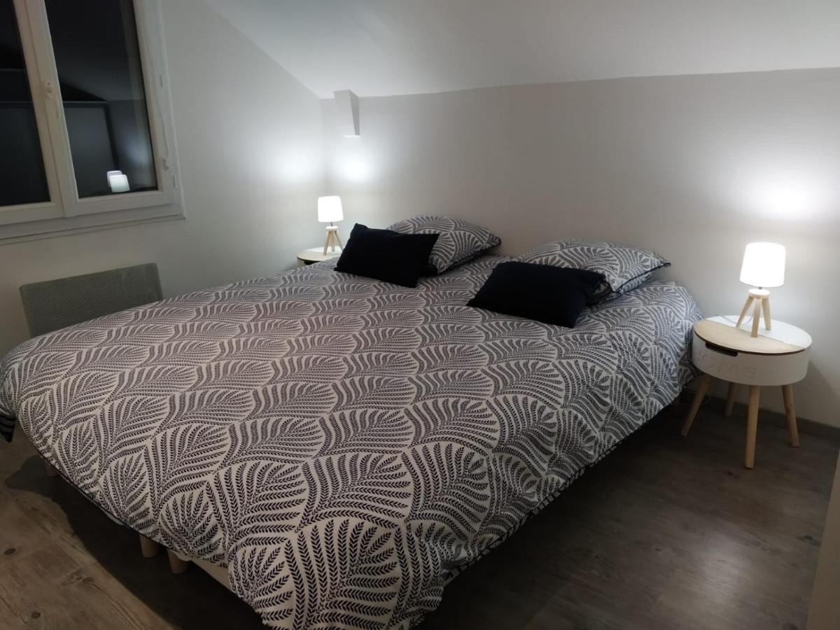 Jolie Maison Tuffeau Centre De Saumur Avec Local Velos ソミュール エクステリア 写真