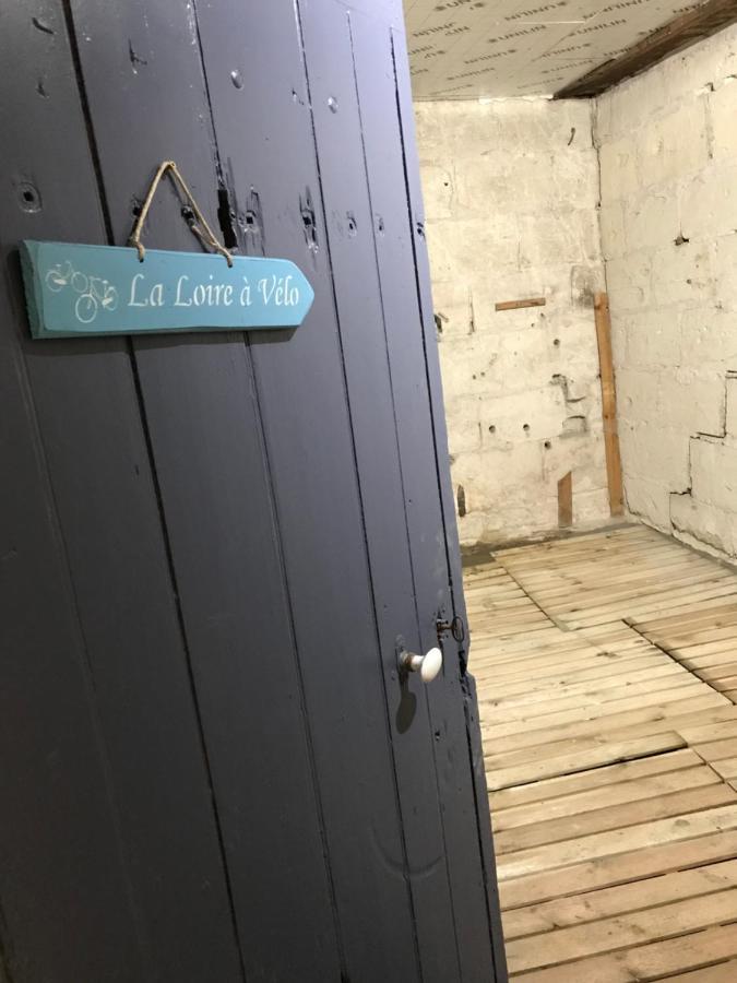 Jolie Maison Tuffeau Centre De Saumur Avec Local Velos ソミュール エクステリア 写真